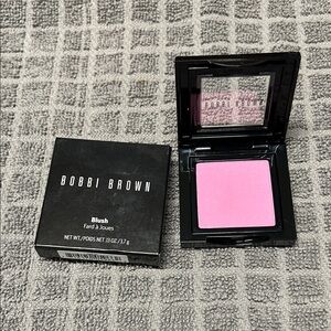 Bobbi Brown - Blush - Pale Pink, NIB
